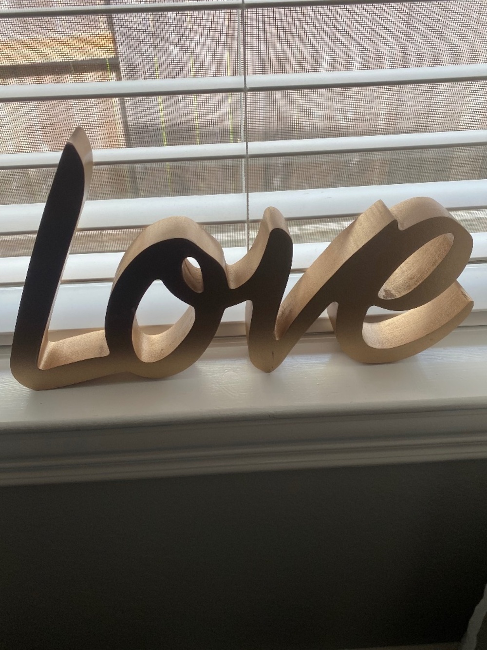 MATTE GOLD "LOVE" PLAQUE / WORD ART